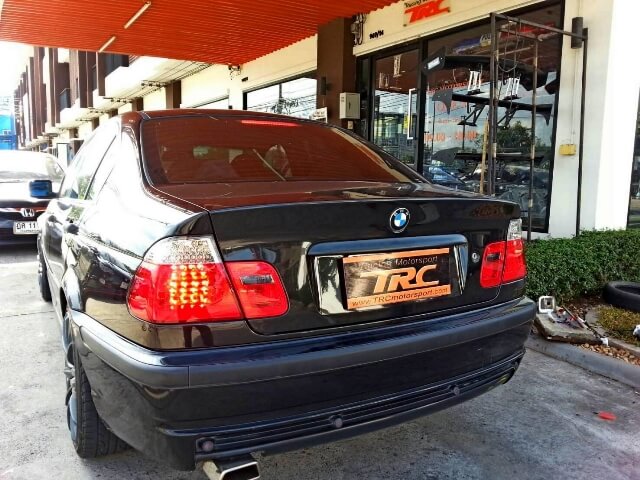 E46 ปี 2002 4D ชุดไฟท้าย + ไฟทับทิมท้าย LED ขาว-แดง M3 งาน Eagle Eye